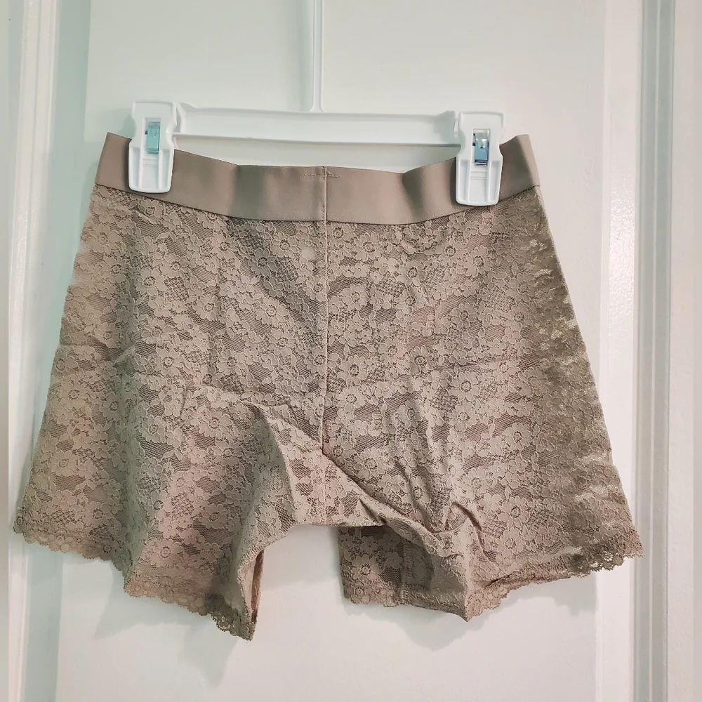 aerie show off